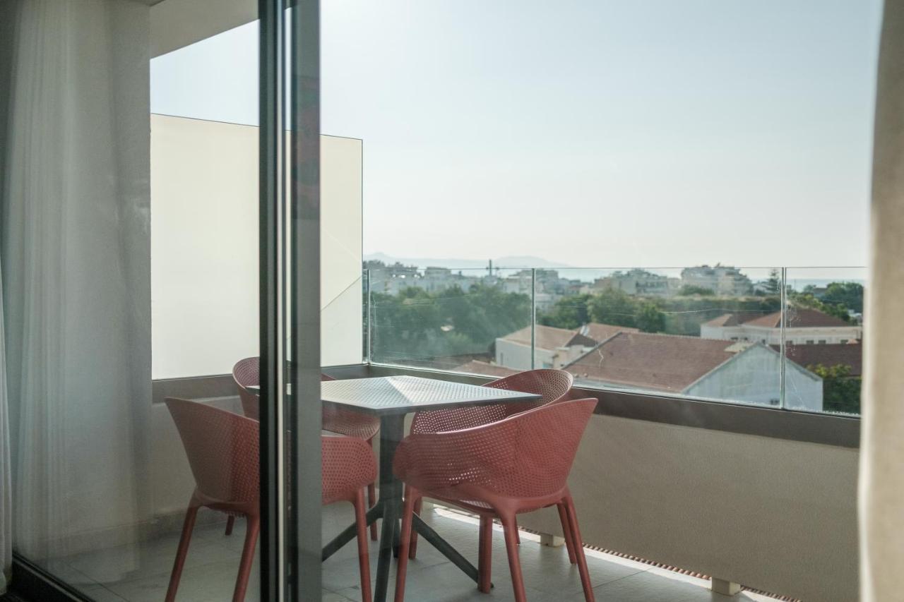 Sky-High 70Sqm Penthouse W. Stunning Views - 05 Apartment Chania  Luaran gambar