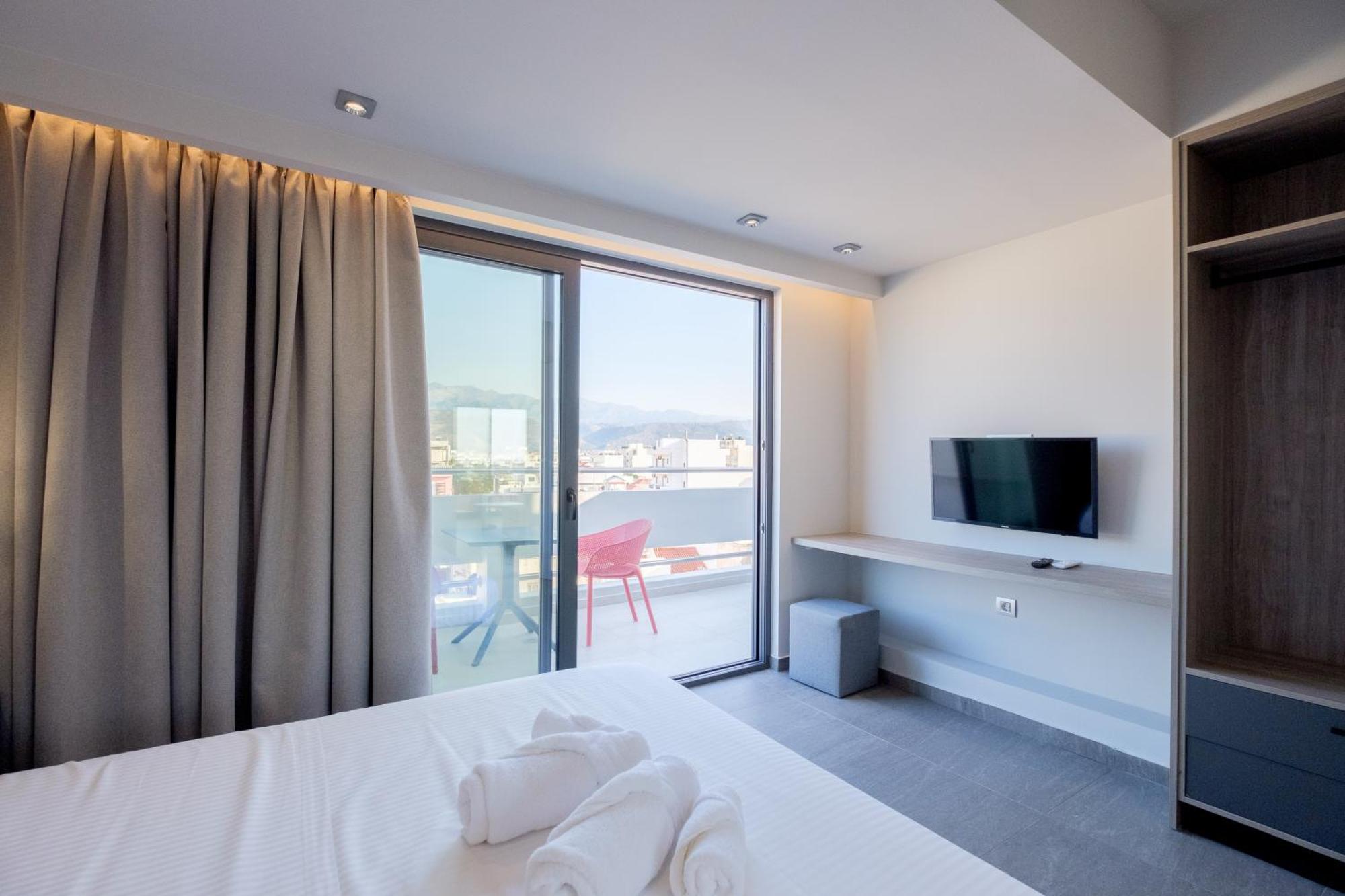 Sky-High 70Sqm Penthouse W. Stunning Views - 05 Apartment Chania  Luaran gambar
