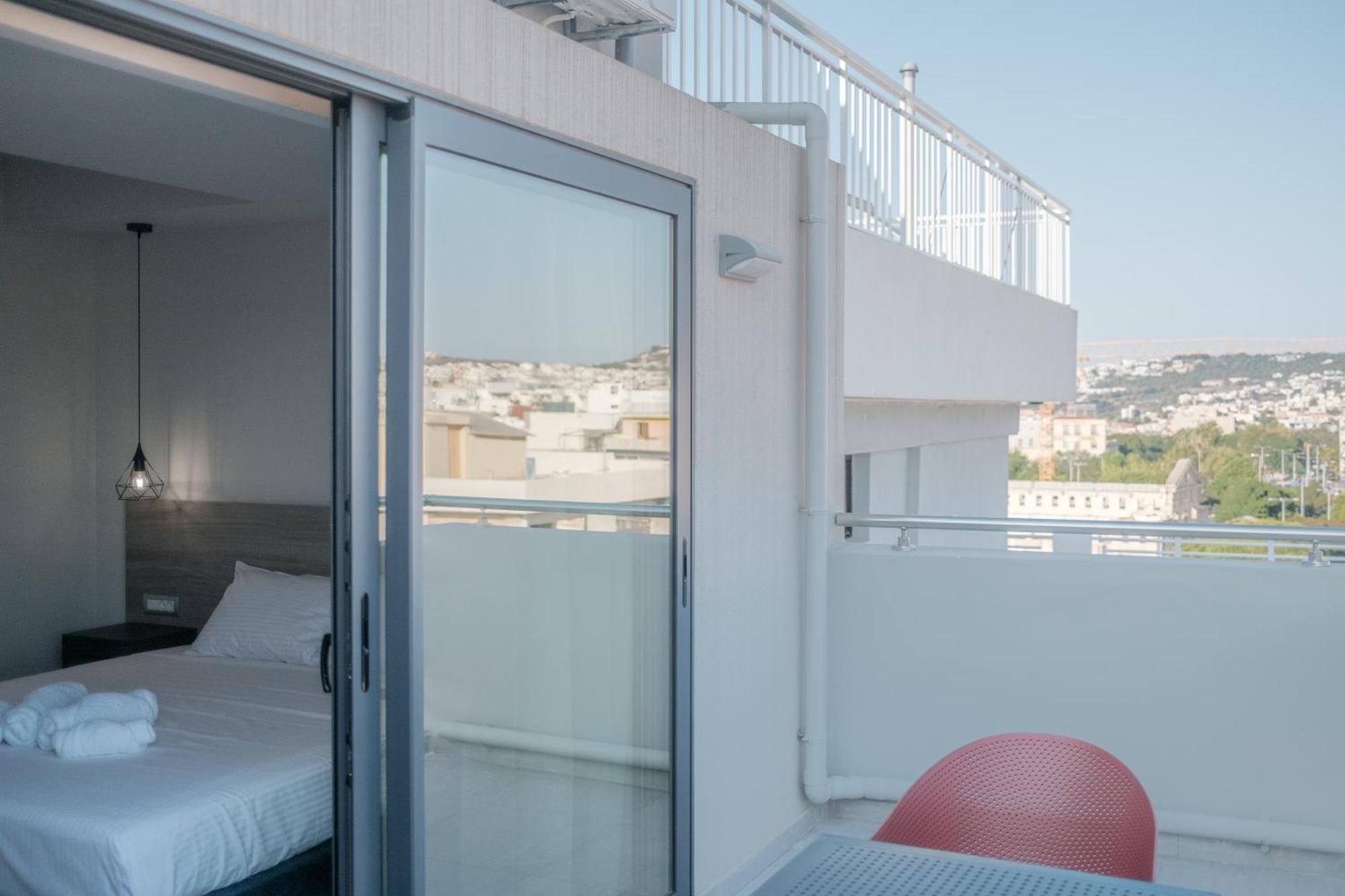 Sky-High 70Sqm Penthouse W. Stunning Views - 05 Apartment Chania  Luaran gambar