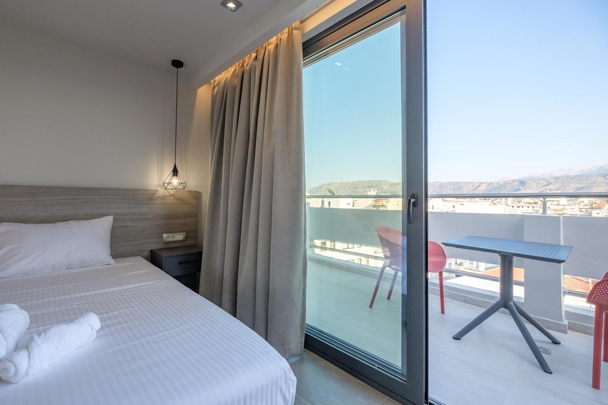 Sky-High 70Sqm Penthouse W. Stunning Views - 05 Apartment Chania  Luaran gambar